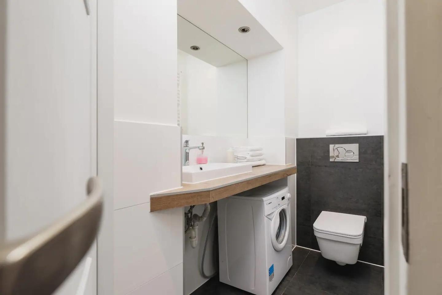 Апартаменти Private Parking - Old Town - Sw Krzyza 16 Street Краків Екстер'єр фото